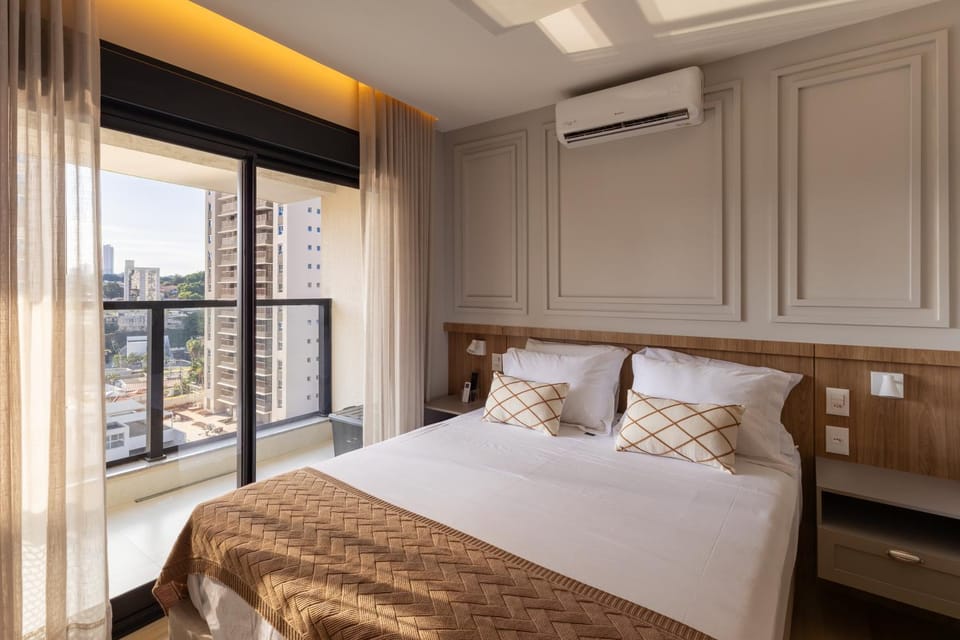 Bed, Photo of the whole room, Bedroom, air conditioner