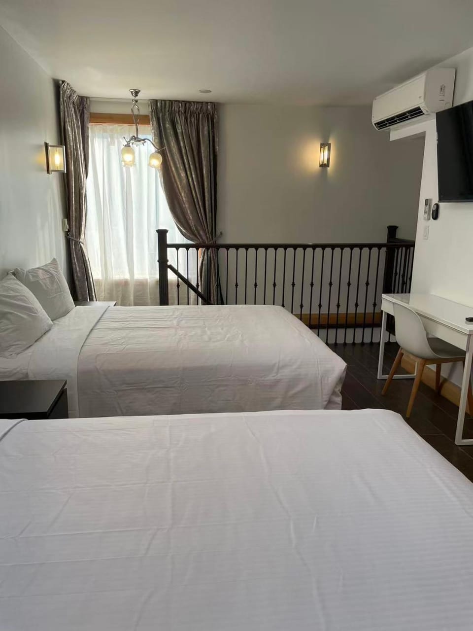 Photo of the whole room