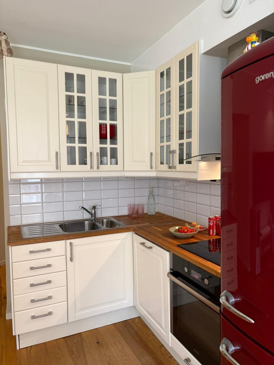 Coffee/tea facilities, Kitchen or kitchenette, Food and drinks, Food, Drinks, dishwasher, oven, stove, kitchen