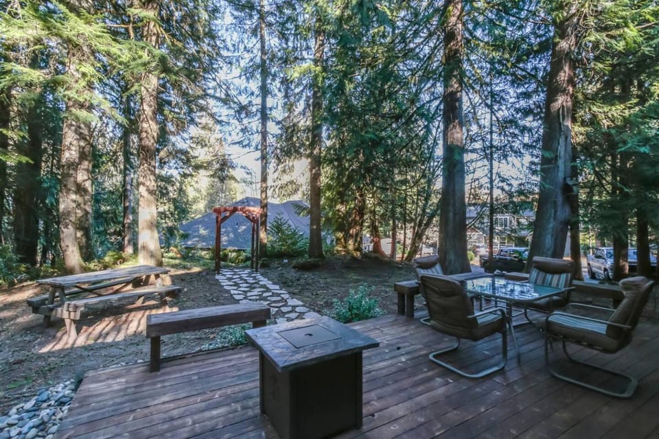 Salmon River Woods House in Welches