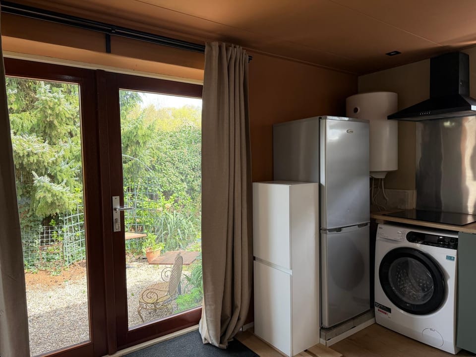 Garden, Garden view, washing machine, dryer