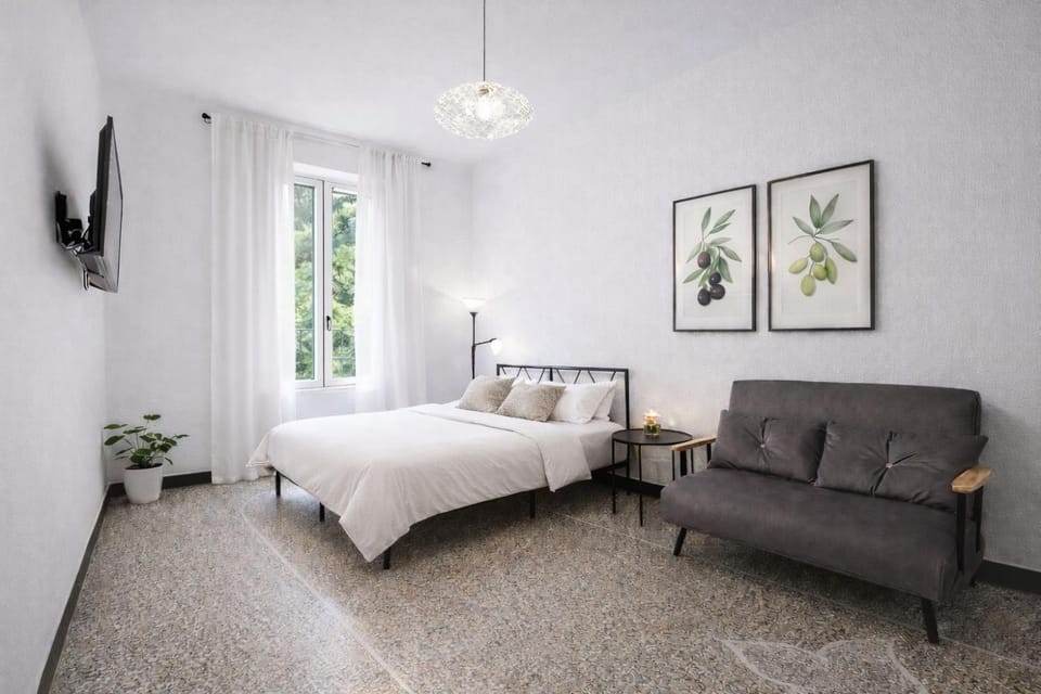 Casa Oliva Porto - Autentic near Cruise Terminal Apartment in Genoa