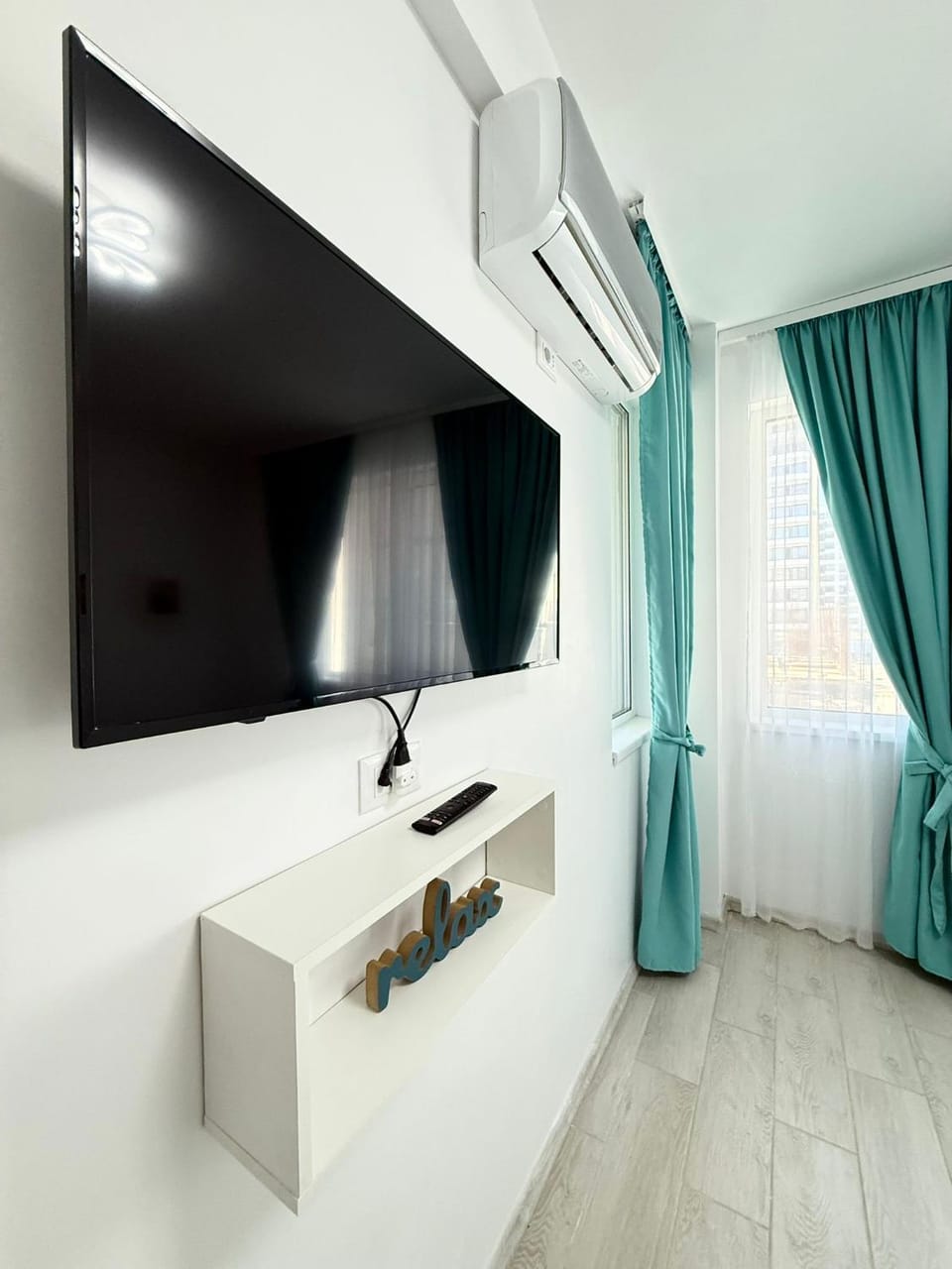 TV and multimedia, Evening entertainment, air conditioner