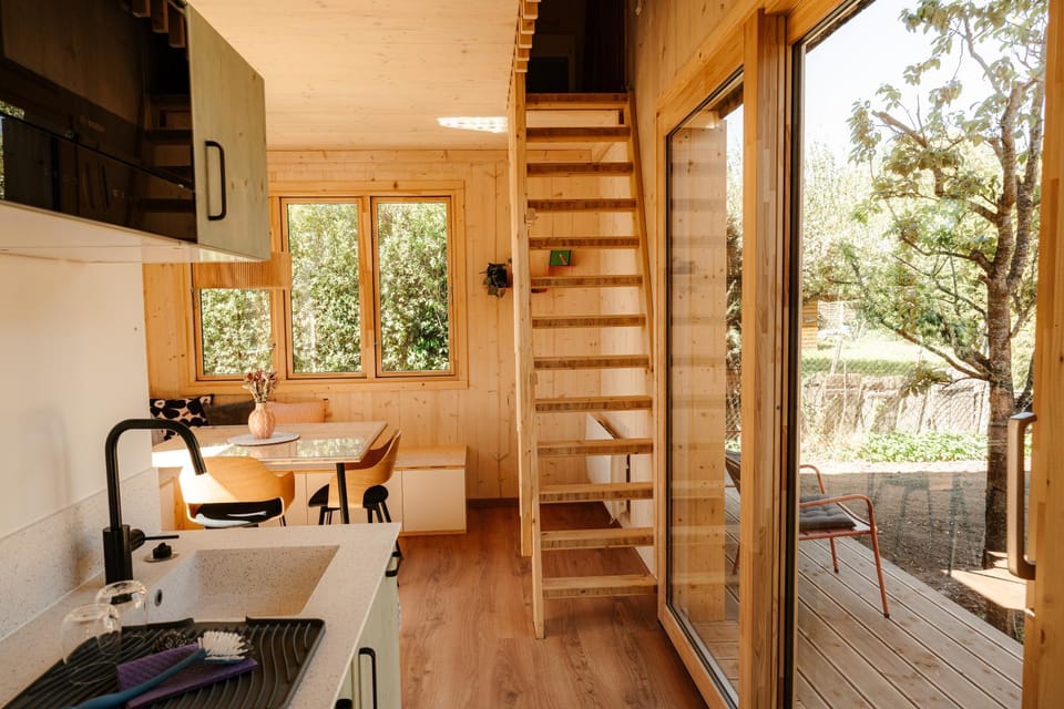 Kitchen or kitchenette, Dining area, Garden view