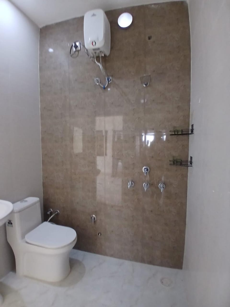 BTL Kamakshi homez , 3bhk free parking, open dining, balcony Apartment in Ludhiana