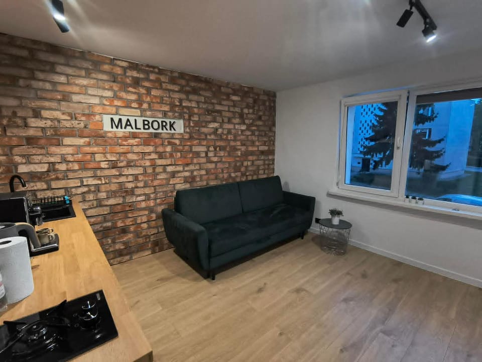 Kitchen or kitchenette, Living room, Seating area