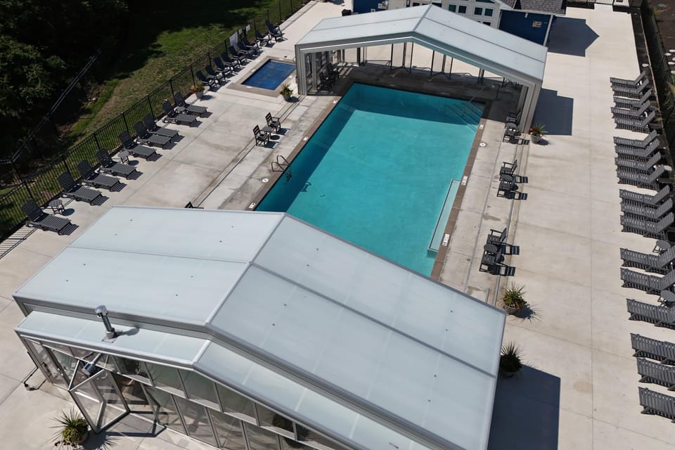 Home w/Year Round Pool & Hot Tub, Clubhouse & Marina House in South Haven