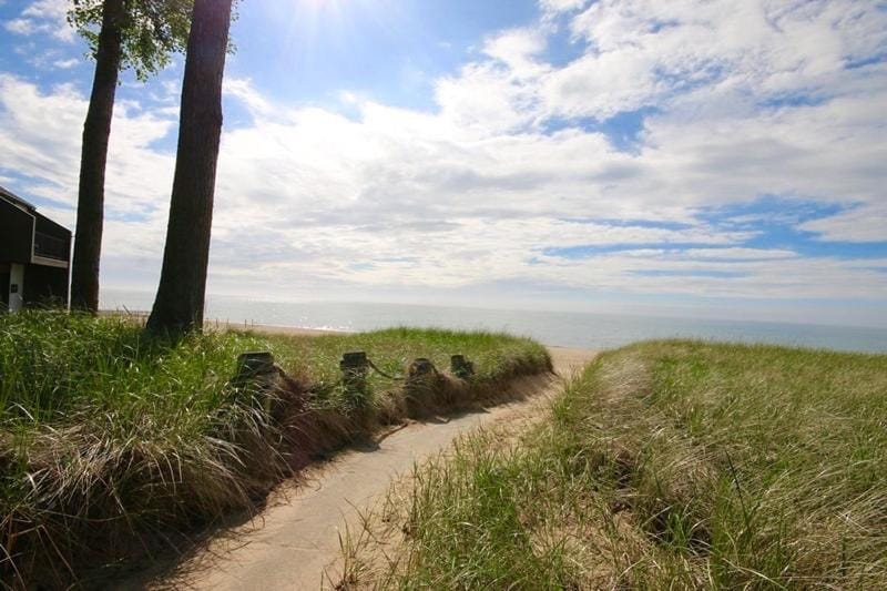 Bent Tree Condo - Private Beach, Swimming Pool, Tennis Courts & More House in South Haven