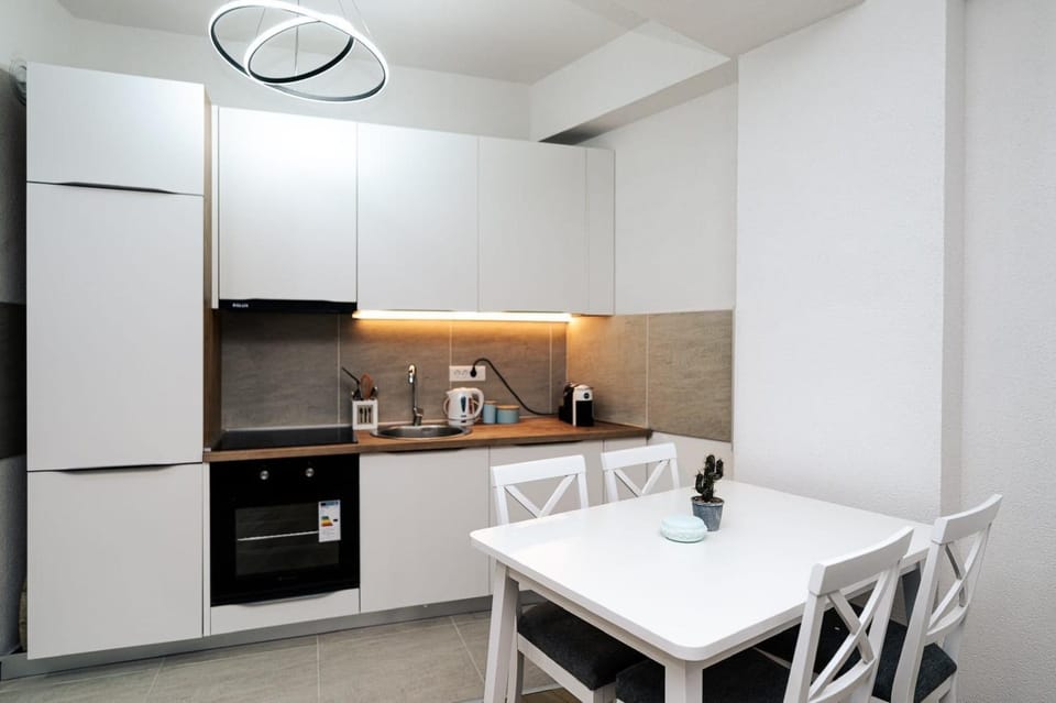 Coffee/tea facilities, Food and drinks, Seating area, Dining area, dishwasher, kitchen, kitchen