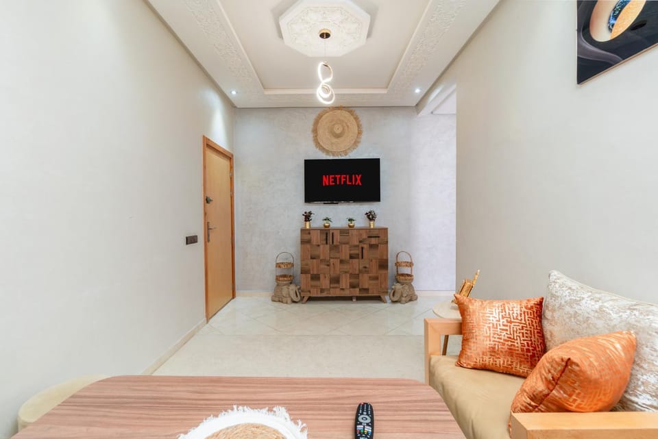 Communal lounge/ TV room, TV and multimedia, Living room