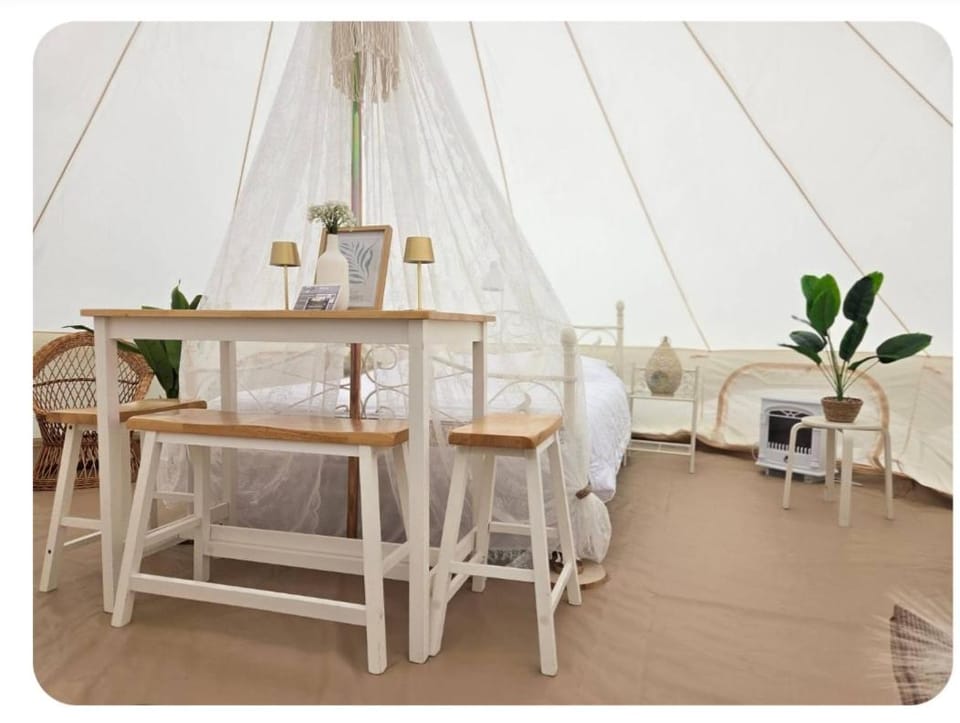 Idyllisches Campen im Zelt Luxury tent in Mecklenburgische Seenplatte