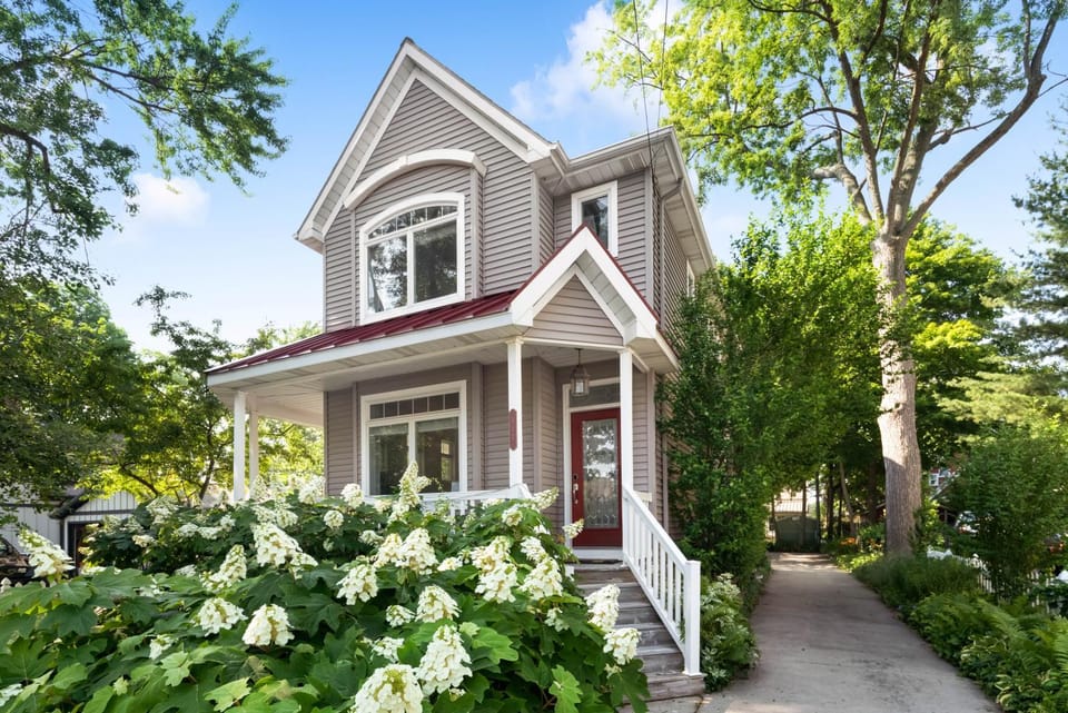 Cozy Home w/Fire Pit - 1 Block to Beach & Close to Town House in South Haven