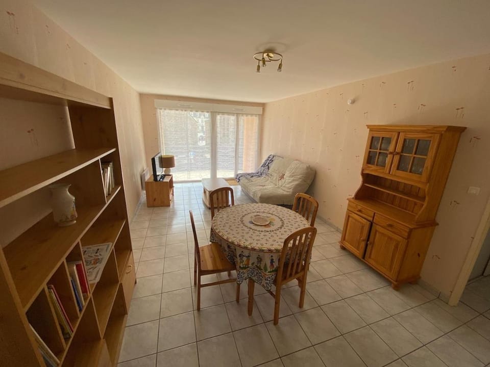 TV and multimedia, Seating area
