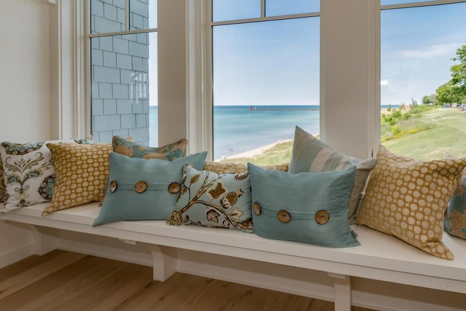 Waters Reach: Family-Friendly Luxury & South Haven’s Best Views House in South Haven