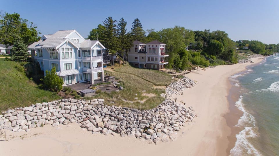 Waters Reach: Family-Friendly Luxury & South Haven’s Best Views House in South Haven