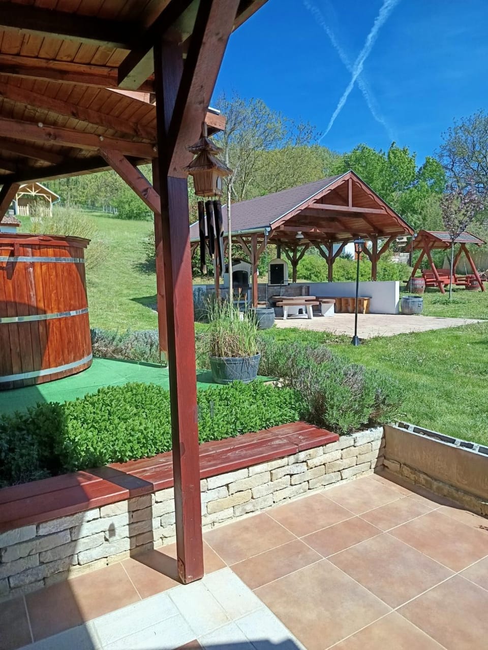BBQ facilities, Garden