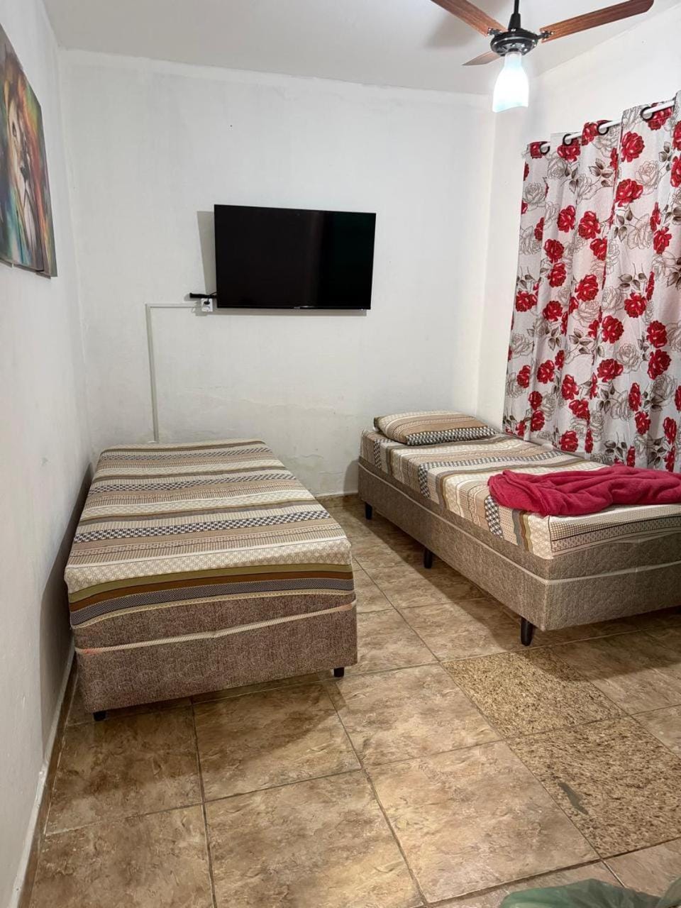 Casa a 350 metros da basilica Apartment in State of São Paulo