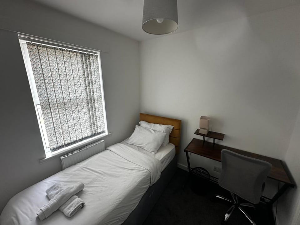 Bed, Photo of the whole room, Business facilities, Bedroom, internet