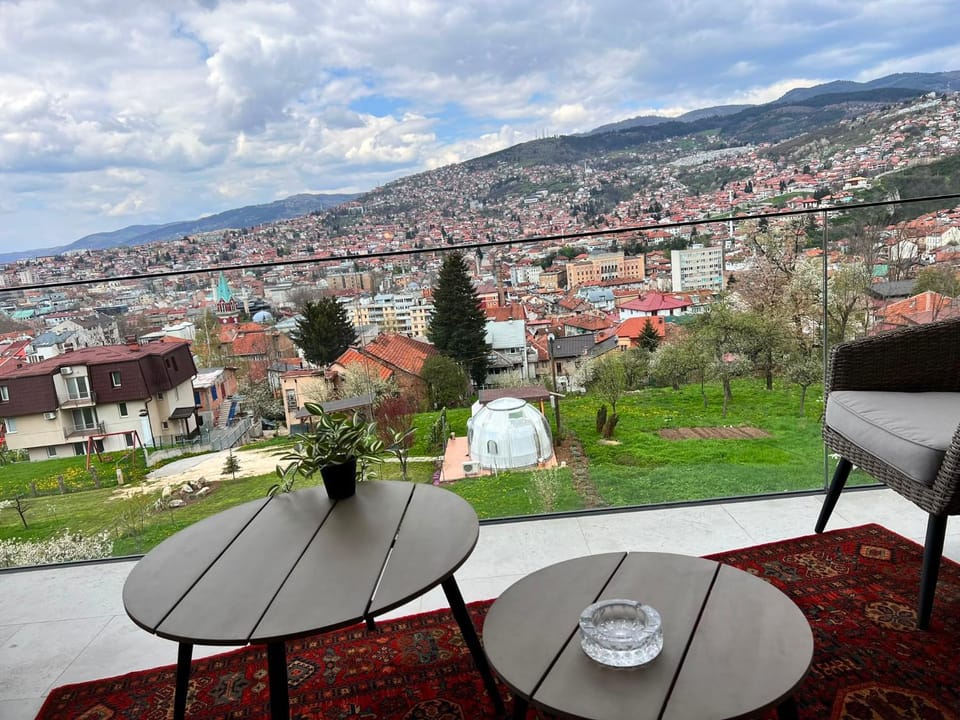 Urban Oasis Sarajevo - Panoramic View near Old Town Apartment in Sarajevo