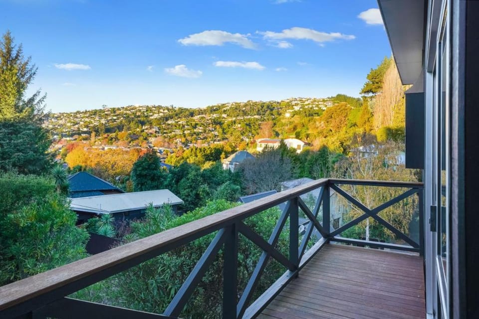 Port Hills Basecamp - Scenic Cashmere Stay Vacation rental in Christchurch