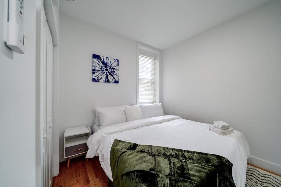 Cornhill 2BR High Falls Wi-Fi Full Kitchen Apartment in Brighton