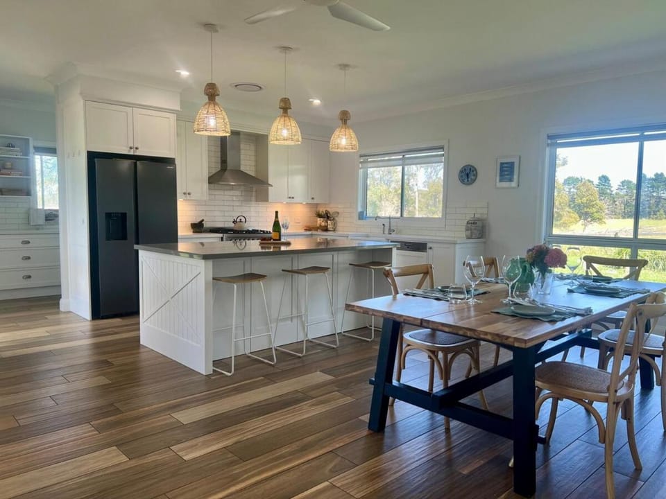 Rural Family Retreat with cooks kitchen and firepit House in Bundanoon