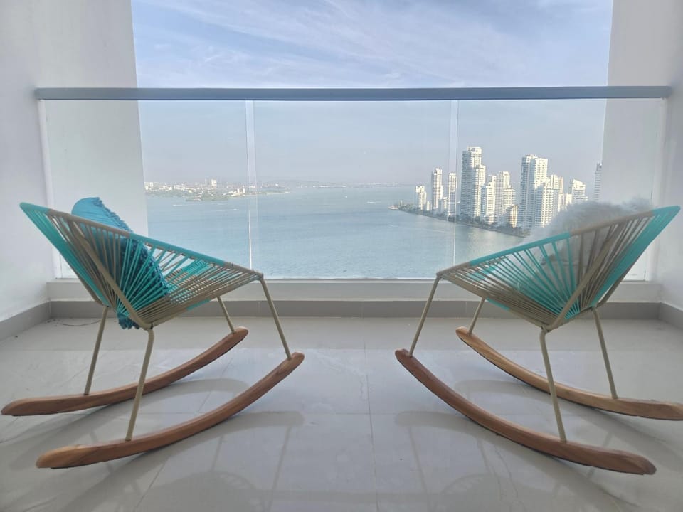 BOCAGRANDE CARTAGENA -Vista aL mar, bahía y ciudad antigua - 3 balcones Apartment in Cartagena