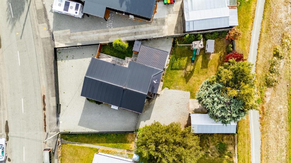 No 52 A2O at your backdoor Playground & BBQ House in Twizel