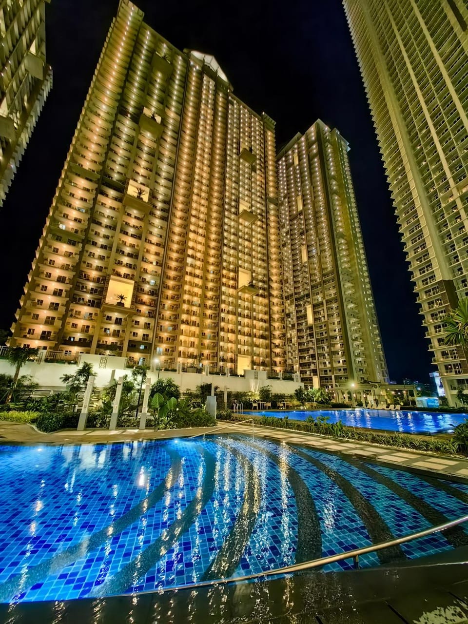 Property building, Swimming pool