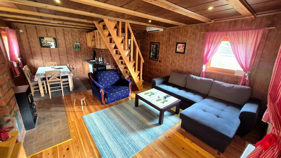 Living room, Dining area, kitchen