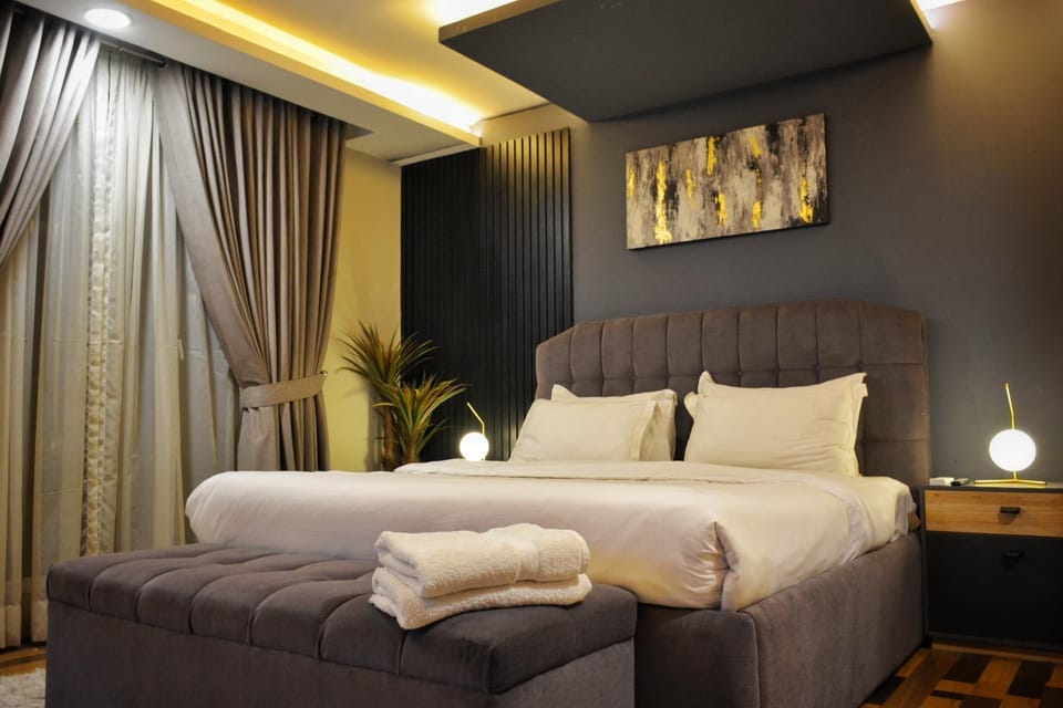 Executive Penthouse Apartment - Goldcrest Mall and Residency Apartment in Lahore