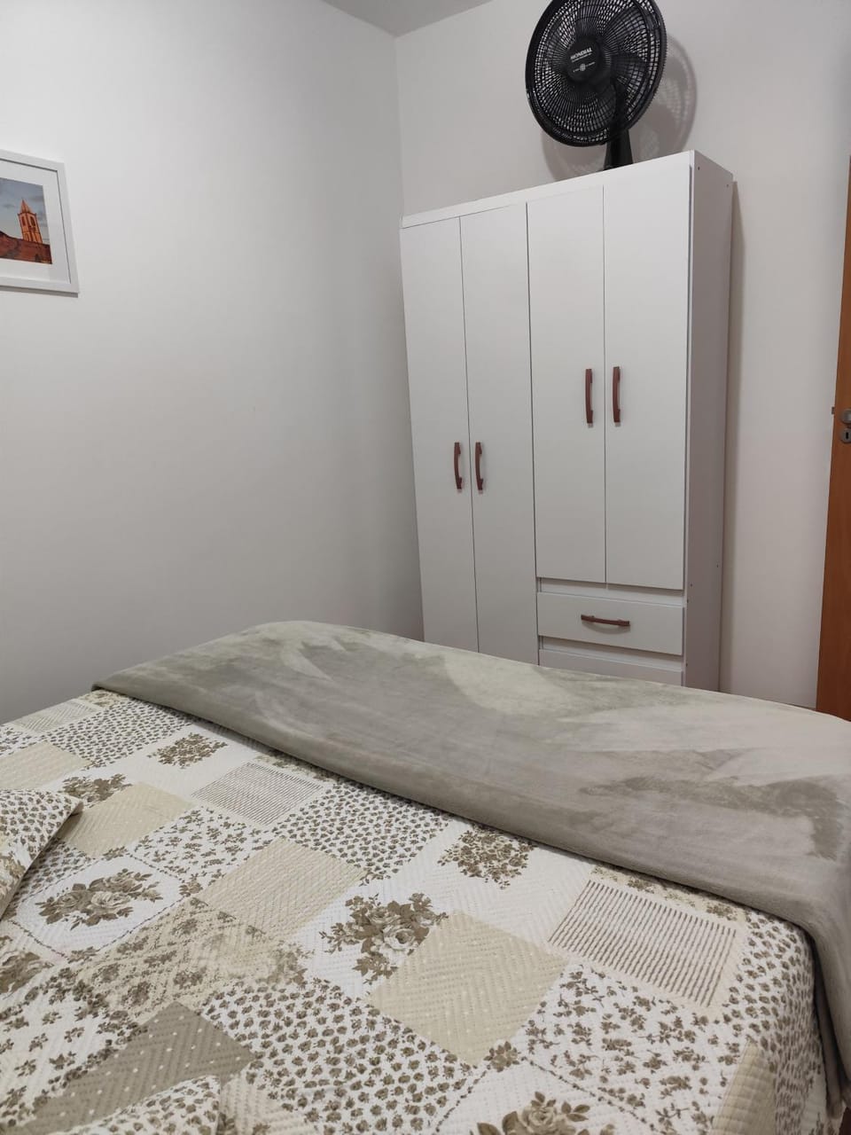 Apto completo perto da UFJF Vaga, Wi-Fi e lazer Apartment in Juiz de Fora