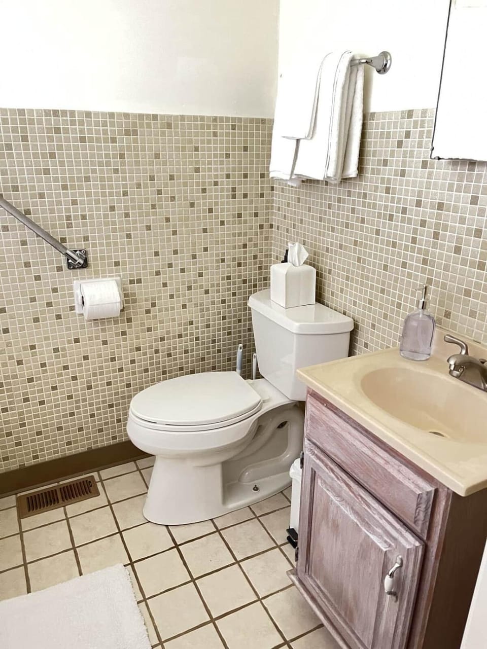 Beautiful Coast Home 3 Minutes From Beach! House in Bodega Bay