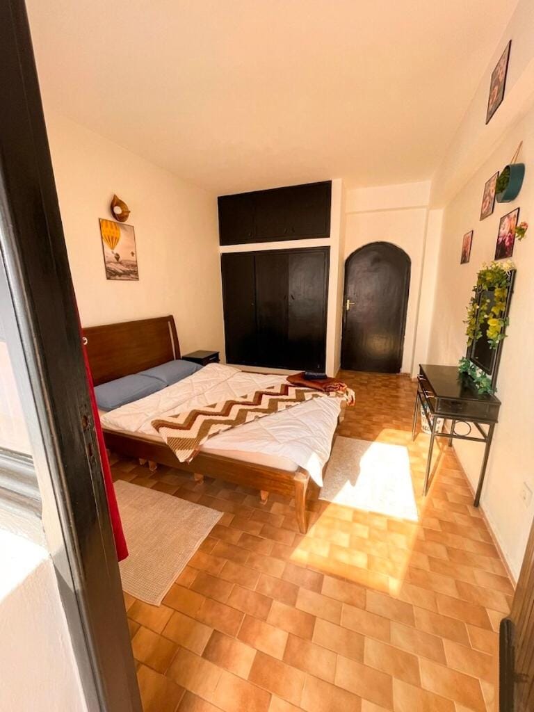 غرفة ببلكونة بأكدال قرب الرباط سنتر والقطار الترام Bed and Breakfast in Rabat