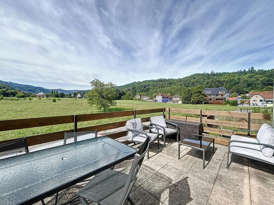 Patio, Natural landscape, View (from property/room), Balcony/Terrace, Mountain view, sunbed