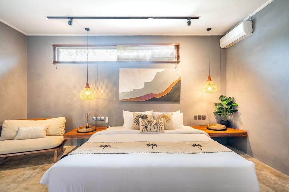 Bed, Living room, Photo of the whole room