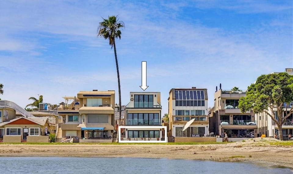 Property building, Day, Beach
