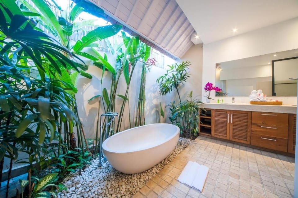 Bathroom, Bath