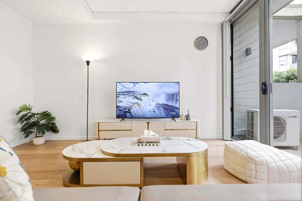 Urban 3BR Stay at Rosebery Close to the City Apartment in Sydney