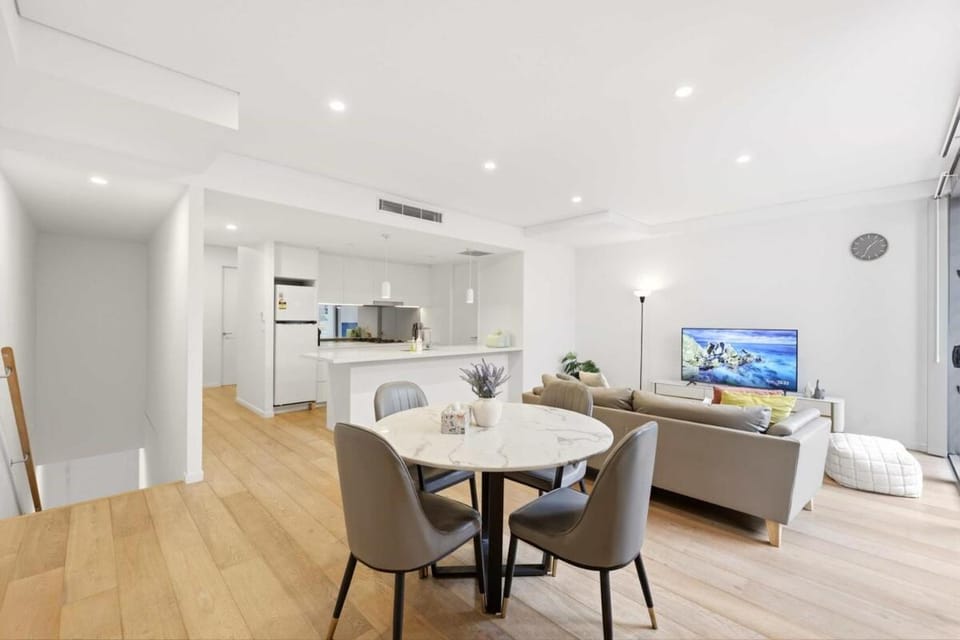 Urban 3BR Stay at Rosebery Close to the City Apartment in Sydney