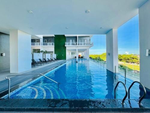 Pool view, Swimming pool, sunbed