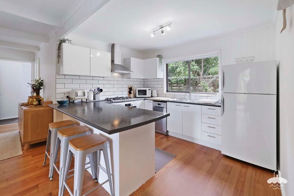 Between Waters Stay 3 Pay 2 Winter Special House in Wilsons Promontory