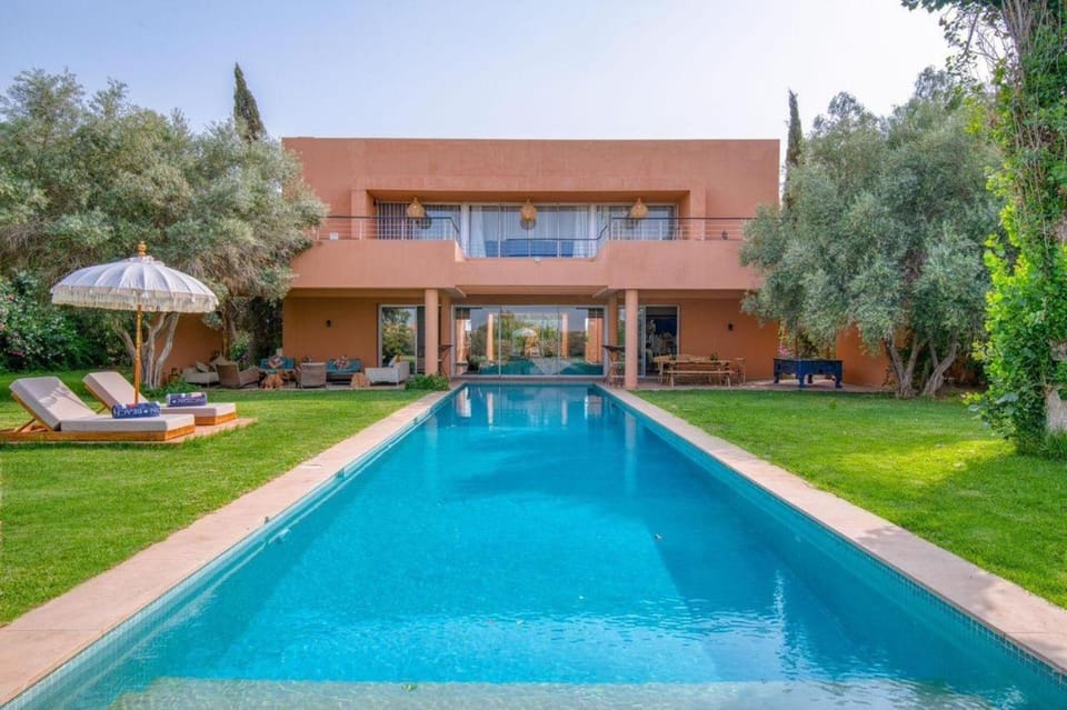 Villa De Luxe Sur Golf Avec Piscine - Al Maaden Villa in Marrakesh