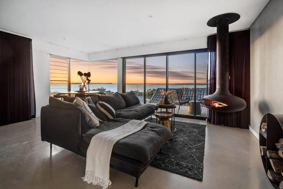 'Cloud Nine' - Luxury and Serenity at Jervis Bay House in Vincentia