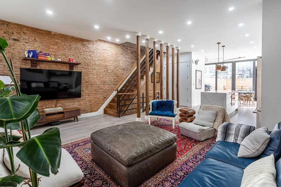 Williamsburg Townhouse 3BR Townhouse with Private Garden Apartment in Manhattan