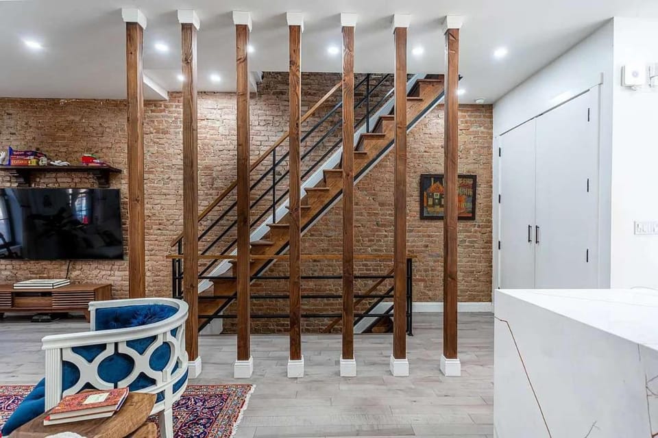 Williamsburg Townhouse 3BR Townhouse with Private Garden Apartment in Manhattan