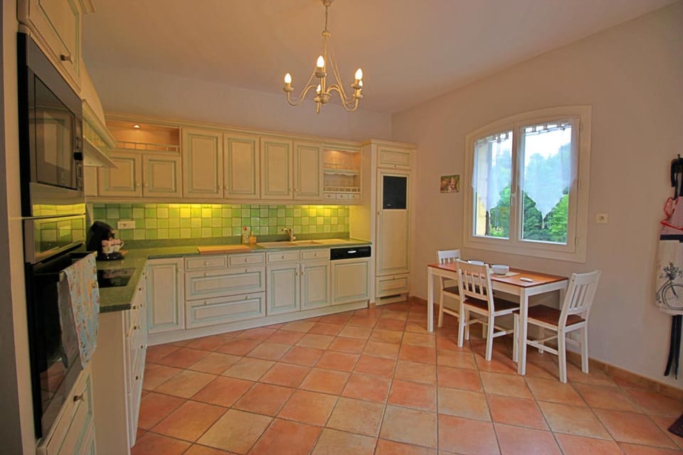 Luxury Escape Nature, Dordogne Vineyards Retreat House in Nouvelle-Aquitaine