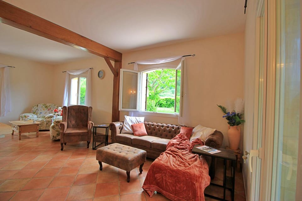 Luxury Escape Nature, Dordogne Vineyards Retreat House in Nouvelle-Aquitaine