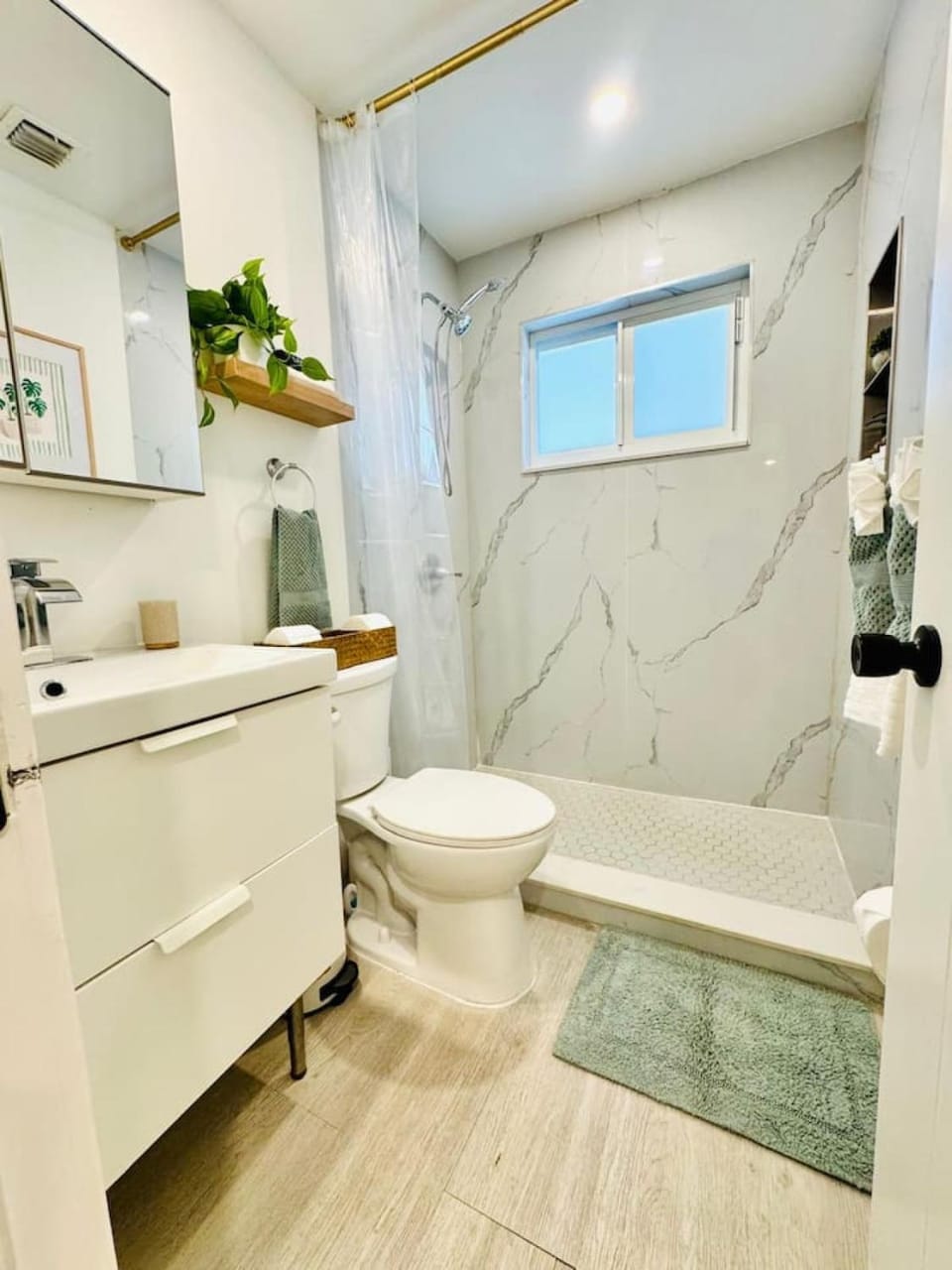 Casa Tropica Escape 2BR Near Beach & Airport Apartment in Dania Beach