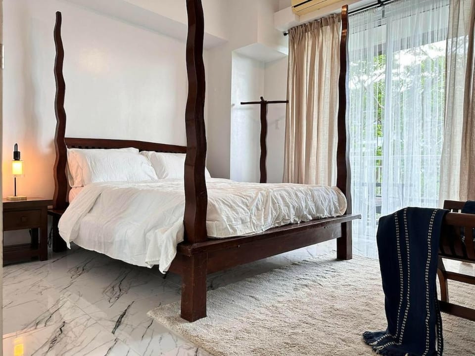 Classy Pico De Loro Myna A 2BR Near Beach and Pool Apartment in Nasugbu
